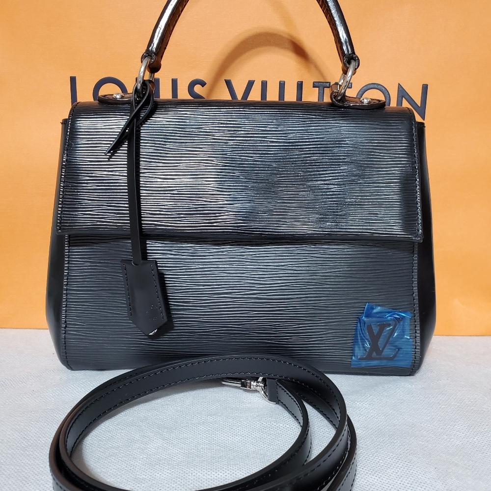 Authentic Louis Vuitton Epi Black Cluny PM